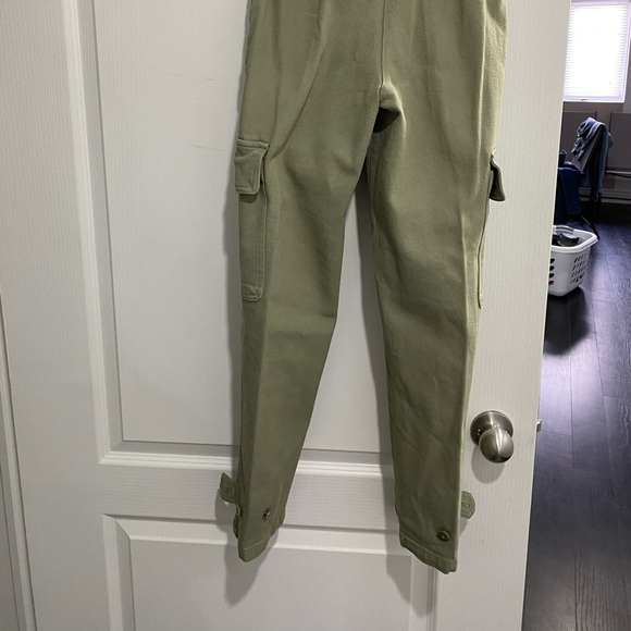 ARITZIA CARGO PANTS - Picture 4 of 11